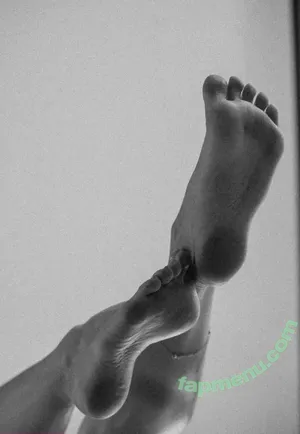fine_lines_free / fine_lines__ nude photo #0007