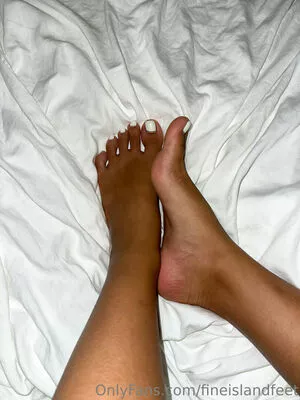 fineislandfeet / fineassneek nude photo #0005