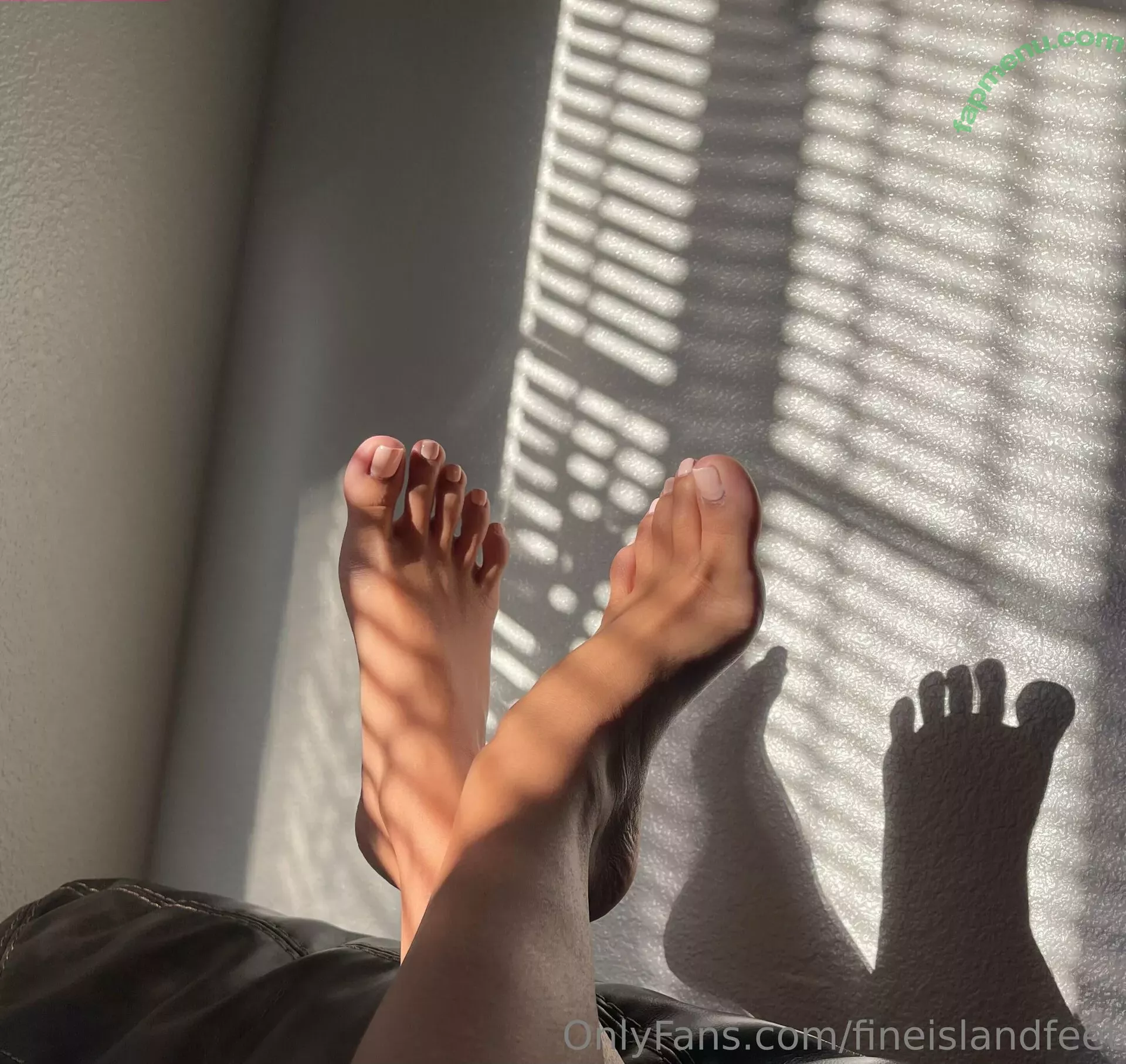 fineislandfeet nude photo #0033 (fineassneek)