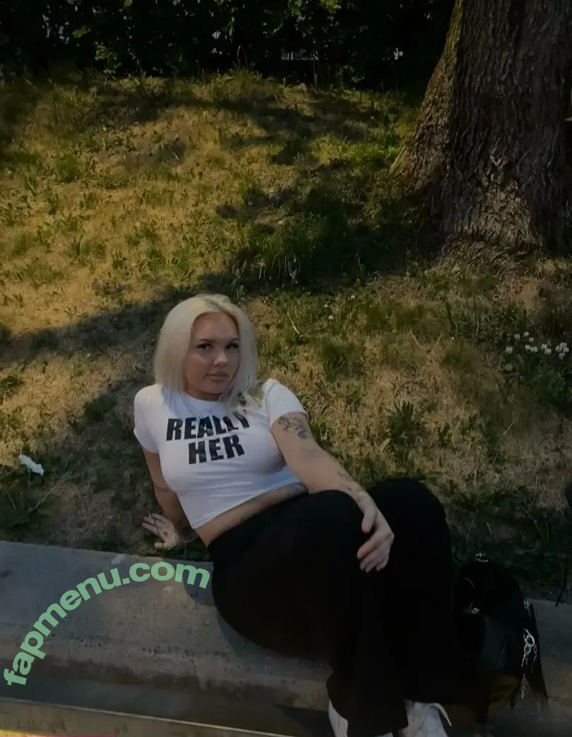 finnishfairyy nude photo #0032 (trippinfairyy)