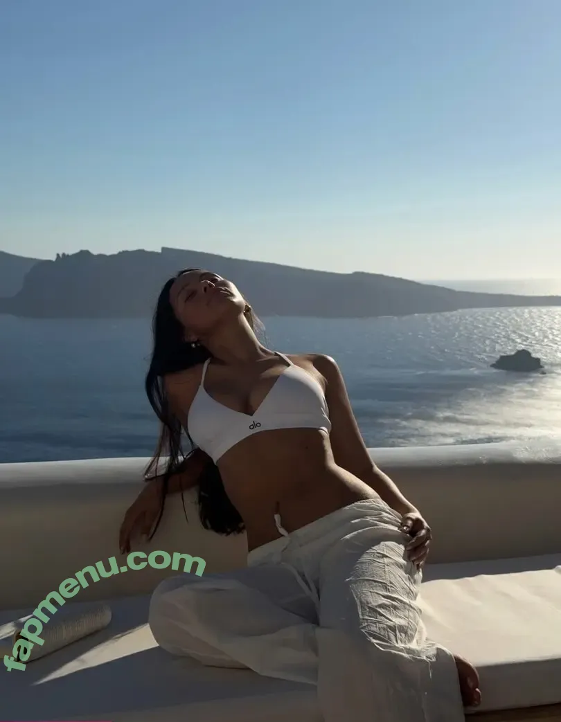 Fiona Barron nude photo #0534 (fiona.bl)