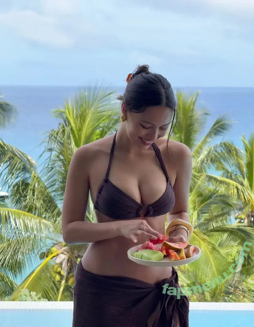 Fiona Barron nude photo #0540 (fiona.bl)