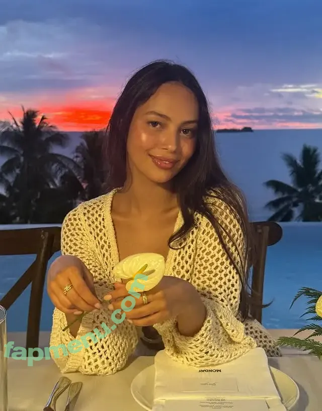 Fiona Barron nude photo #0549 (fiona.bl)