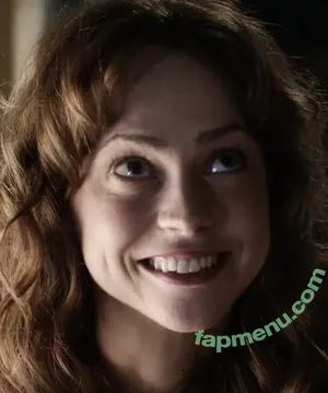 Fiona Dourif / fionadourif nude photo #0017