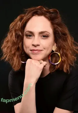 Fiona Dourif / fionadourif nude photo #0024