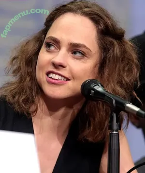 Fiona Dourif / fionadourif nude photo #0032