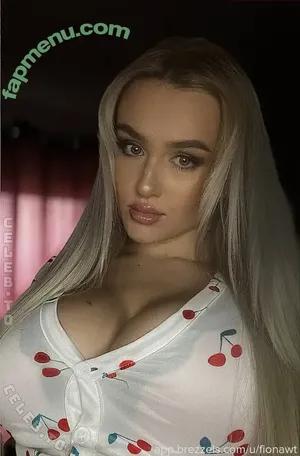 Fiona.wt / fionainshape nude photo #0015