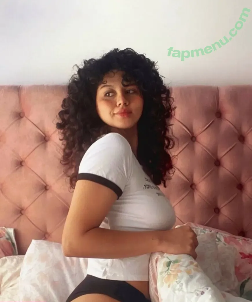 Fiorequeen nude photo #0008 (FIORELLA PEDEMONTE / fiorellapedemonte)