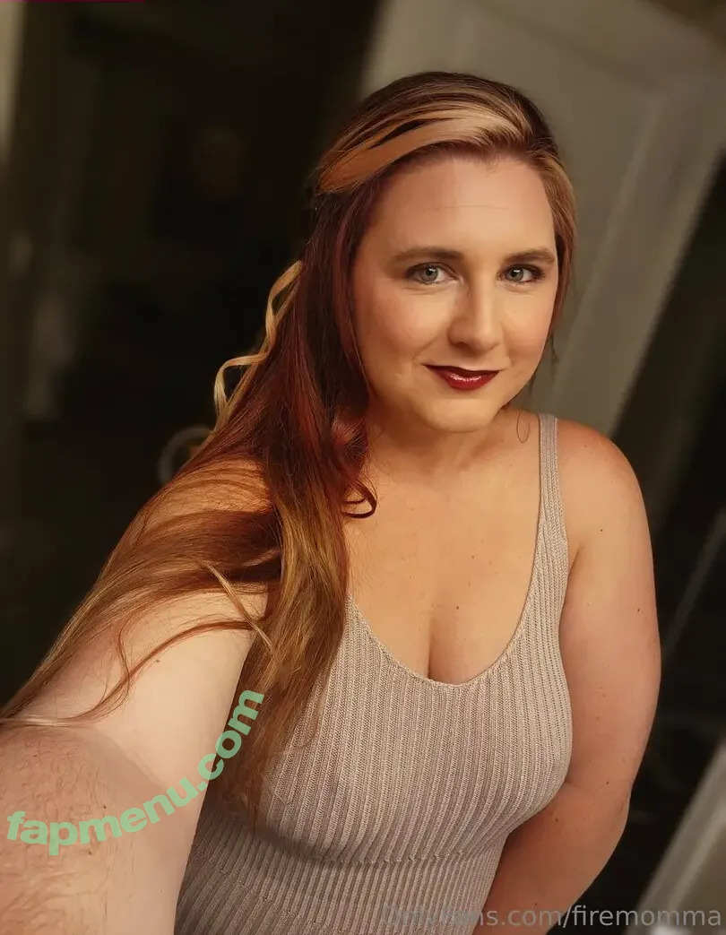 firemomma nude photo #0042 (chive.firemomma)