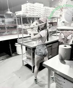 fishtanklive / fishtank.live nude photo #0030