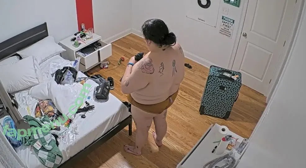 fishtanklive nude photo #0045 (fishtank.live)