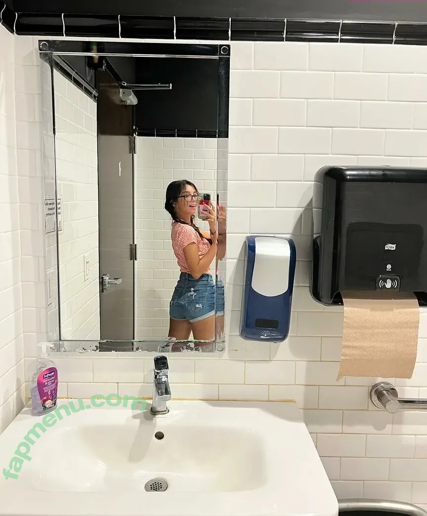 fishtanklive nude photo #0061 (fishtank.live)