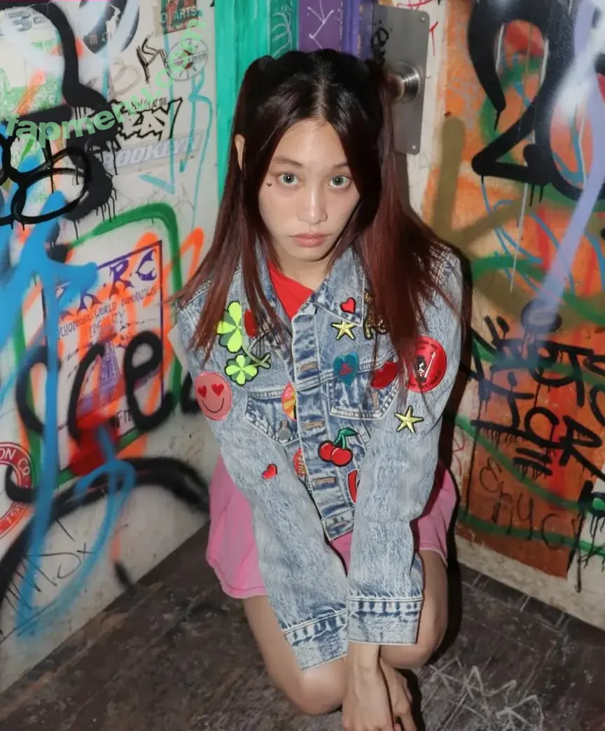 fishtanklive nude photo #0080 (fishtank.live)