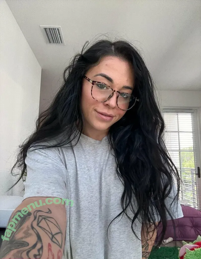 fitbadonk nude photo #0052 (banshee.bell)