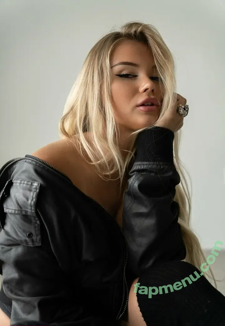 fitbunbabe nude photo #0047 (fitbunbabe)