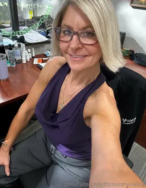 fitcountryclassy / candyrichards__ nude photo #0146