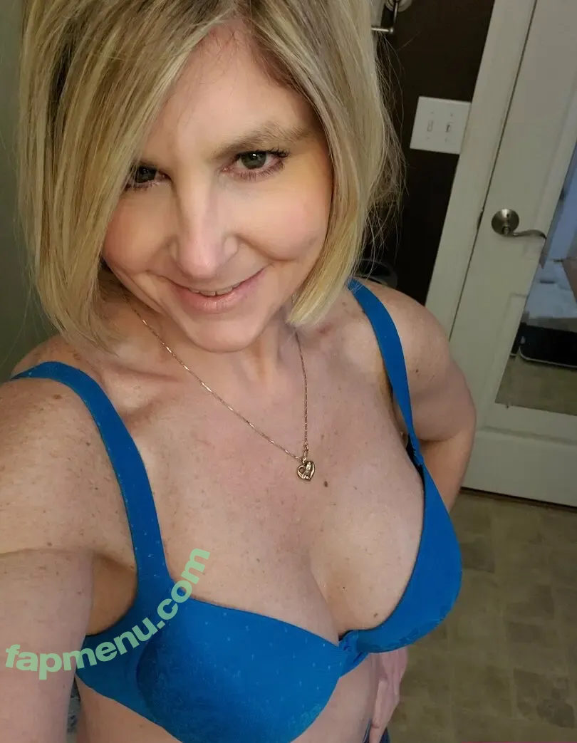 fitcountryclassy nude photo #0001 (candyrichards__)