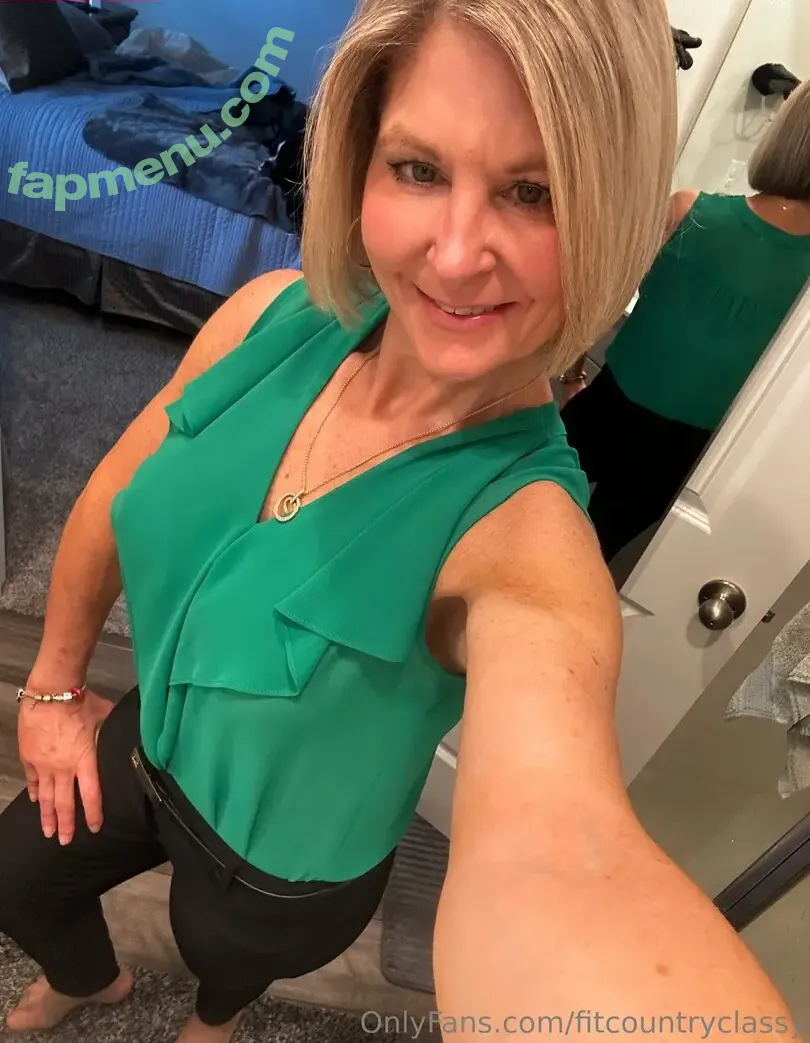 fitcountryclassy nude photo #0122 (candyrichards__)