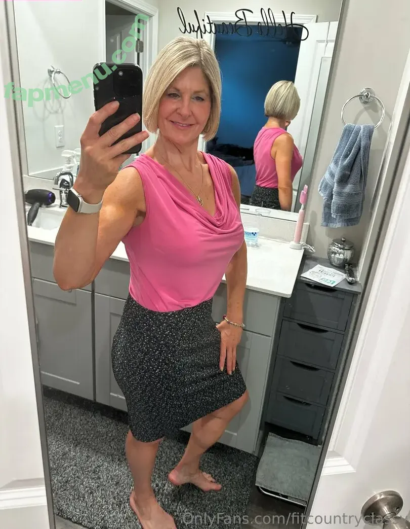 fitcountryclassy nude photo #0133 (candyrichards__)