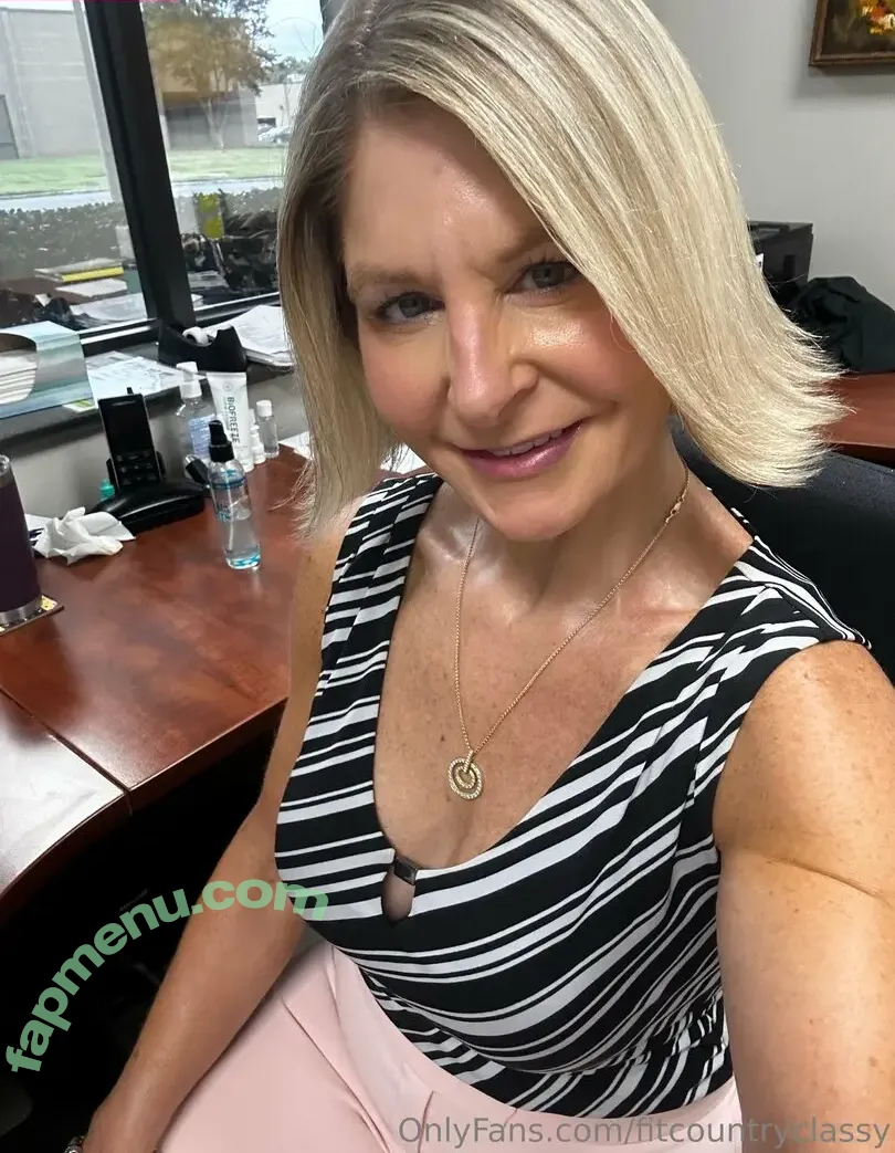 fitcountryclassy nude photo #0160 (candyrichards__)