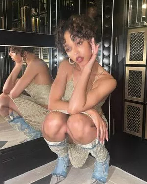 FKA Twigs / FKAtwigs nude photo #0013