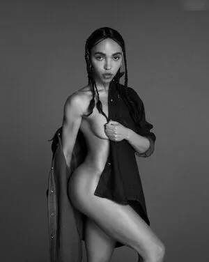 FKA Twigs / FKAtwigs nude photo #0063