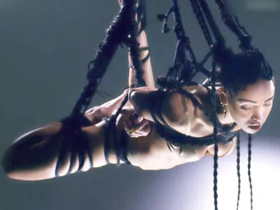 FKA Twigs / FKAtwigs nude photo #0132