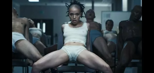 FKA Twigs / FKAtwigs nude photo #0291