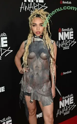 FKA Twigs / FKAtwigs / febbytwigs nude photo #0357