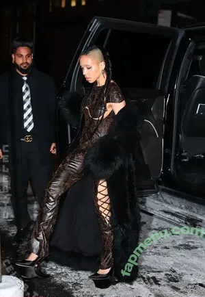 FKA Twigs / FKAtwigs / febbytwigs nude photo #0451