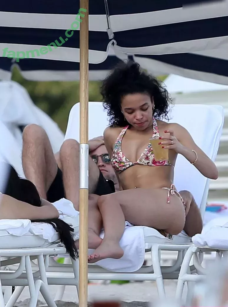 FKA Twigs nude photo #0160 (FKAtwigs)