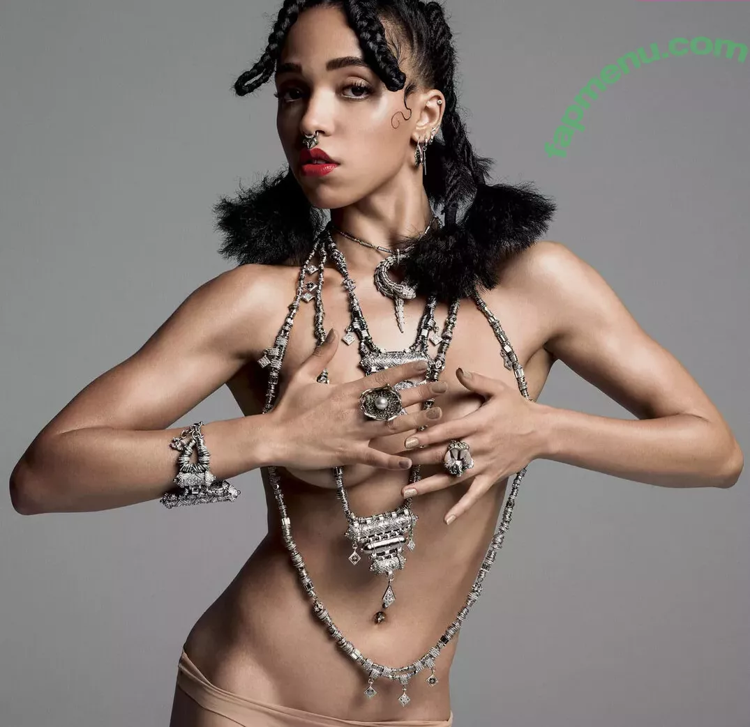 FKA Twigs nude photo #0253 (FKAtwigs)