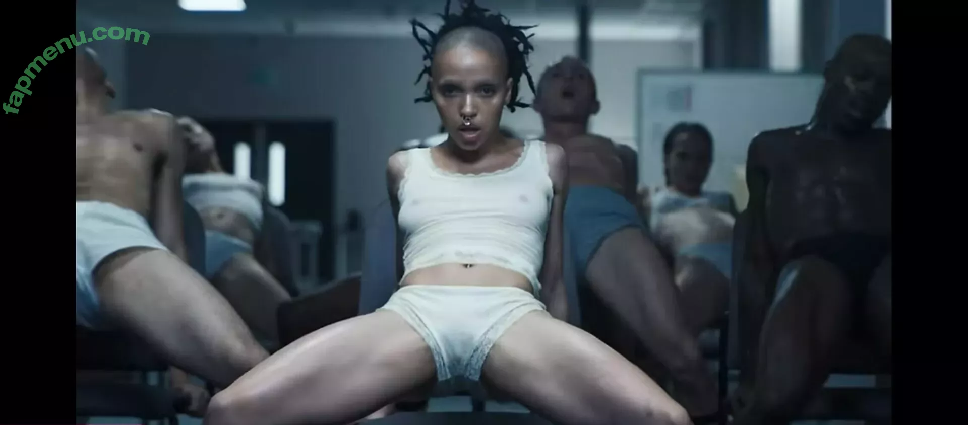 FKA Twigs nude photo #0291 (FKAtwigs / febbytwigs)