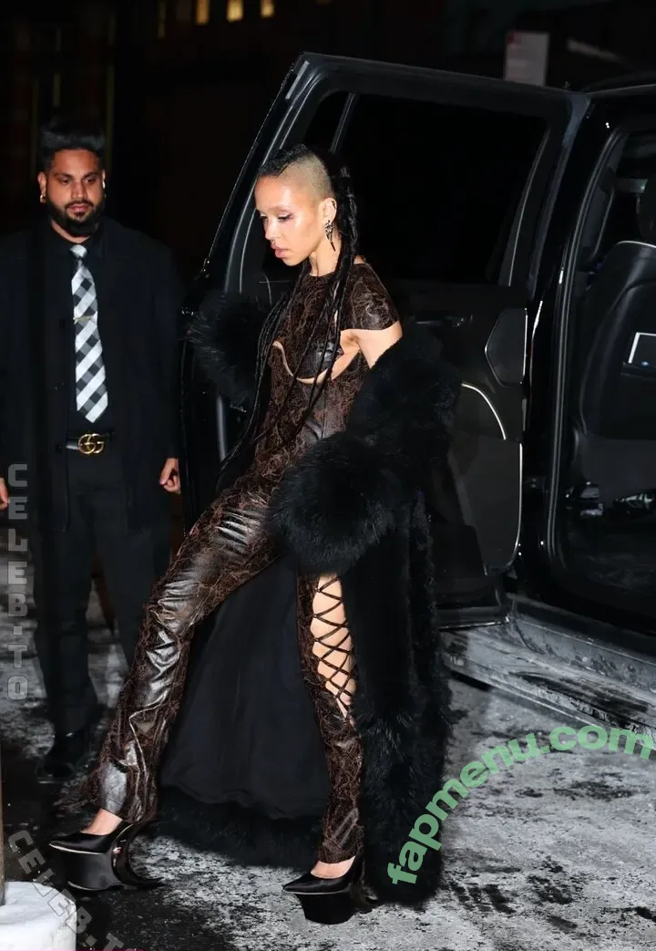 FKA Twigs nude photo #0451 (FKAtwigs / febbytwigs)