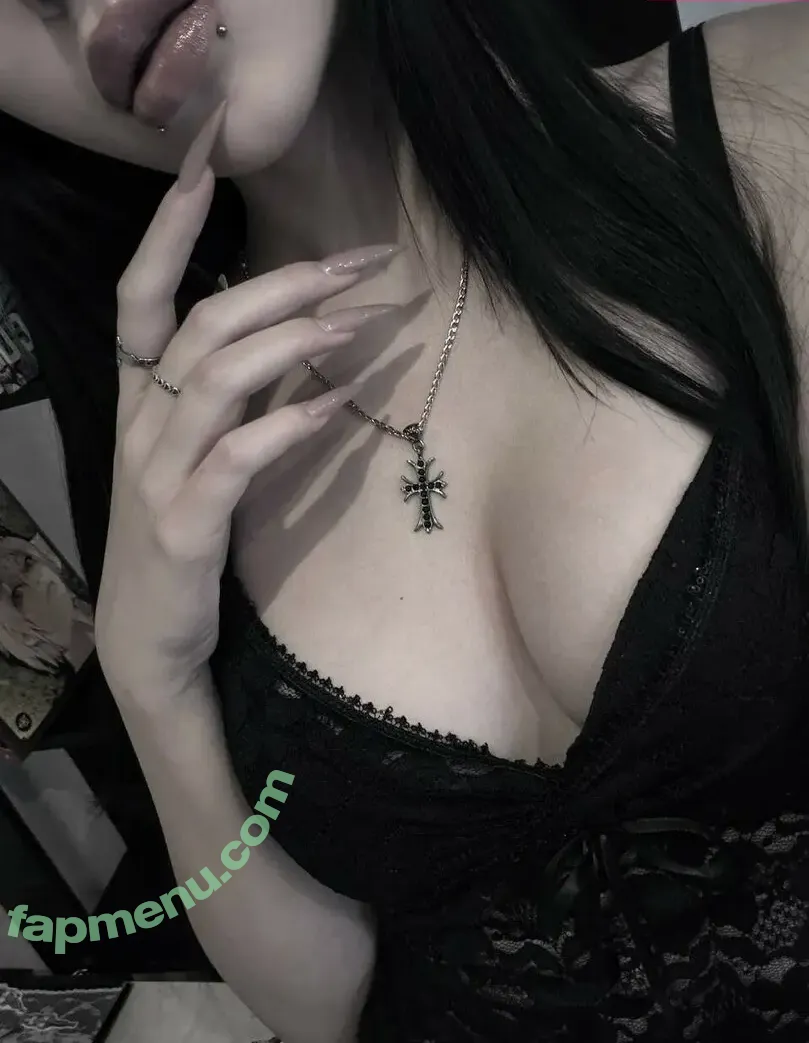 Fknyui nude photo #0017 (Fknyui)