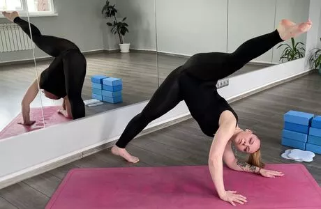 Flexible Beauties / beauty_flexible nude photo #1409