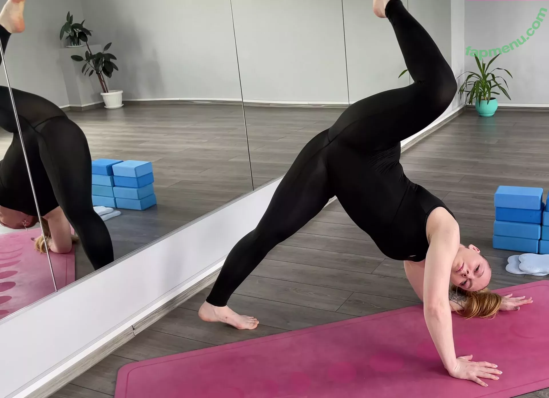 Flexible Beauties nude photo #1408 (beauty_flexible)