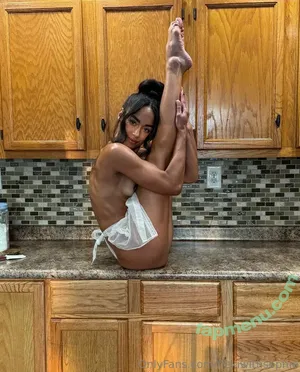  nude photo #0005