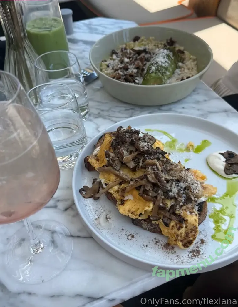 flexlana nude photo #0057 (flexwitlana_)