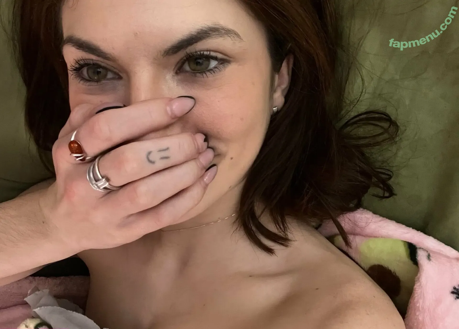 flirtyem nude photo #0004 (emmaxcairo)