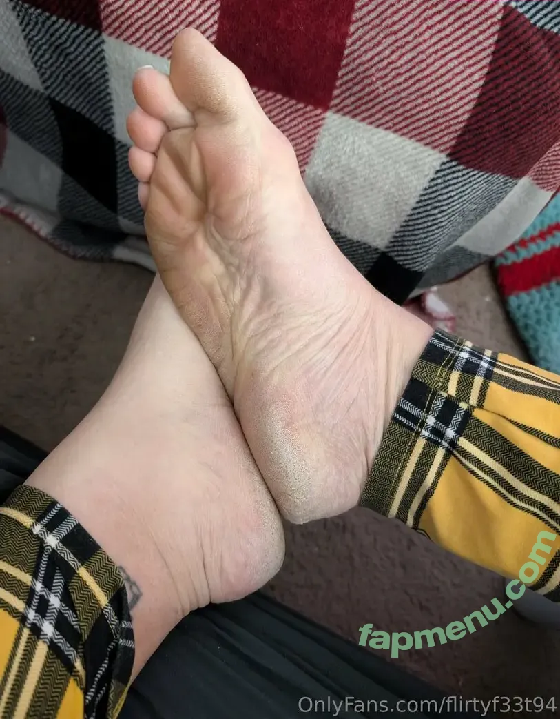 flirtyf33t94 nude photo #0056 (peanutbutterandjellyaddict)