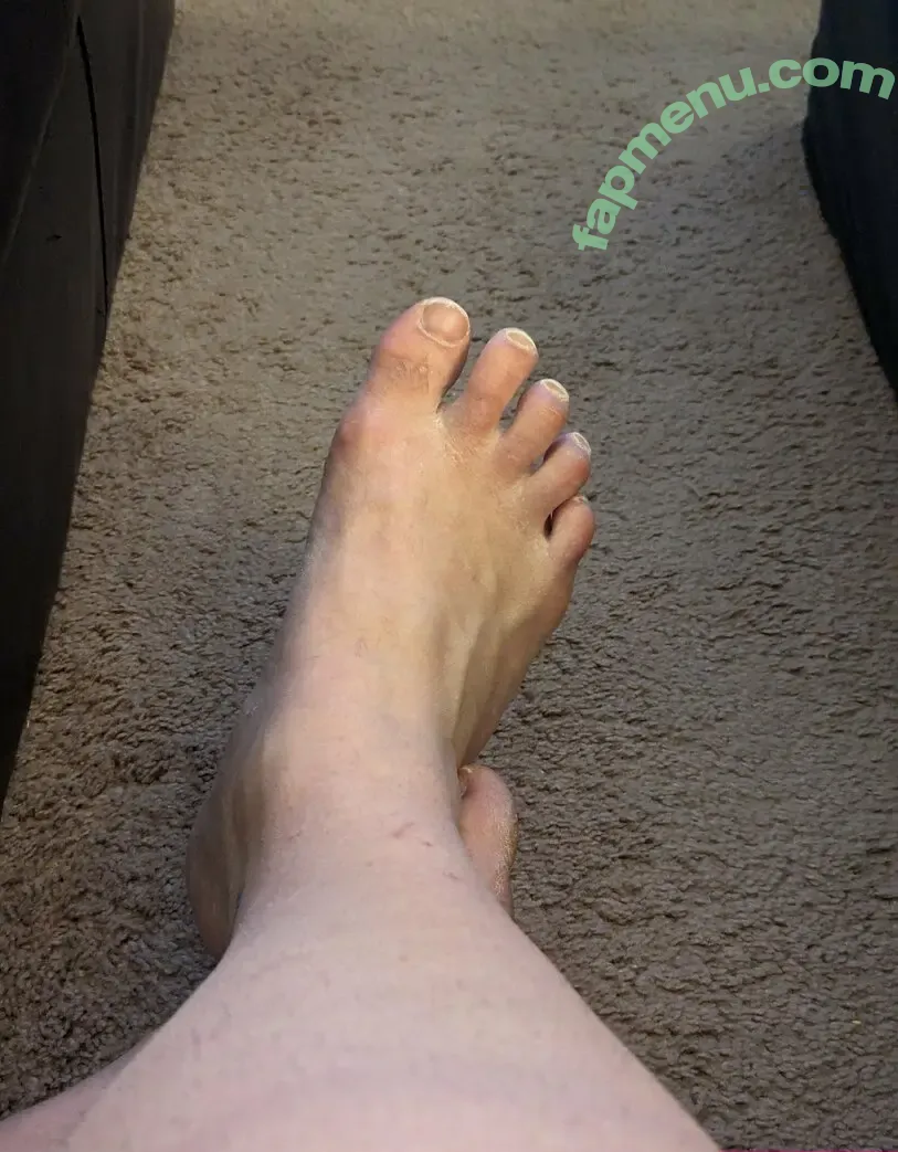 flirtyf33t94 nude photo #0064 (peanutbutterandjellyaddict)
