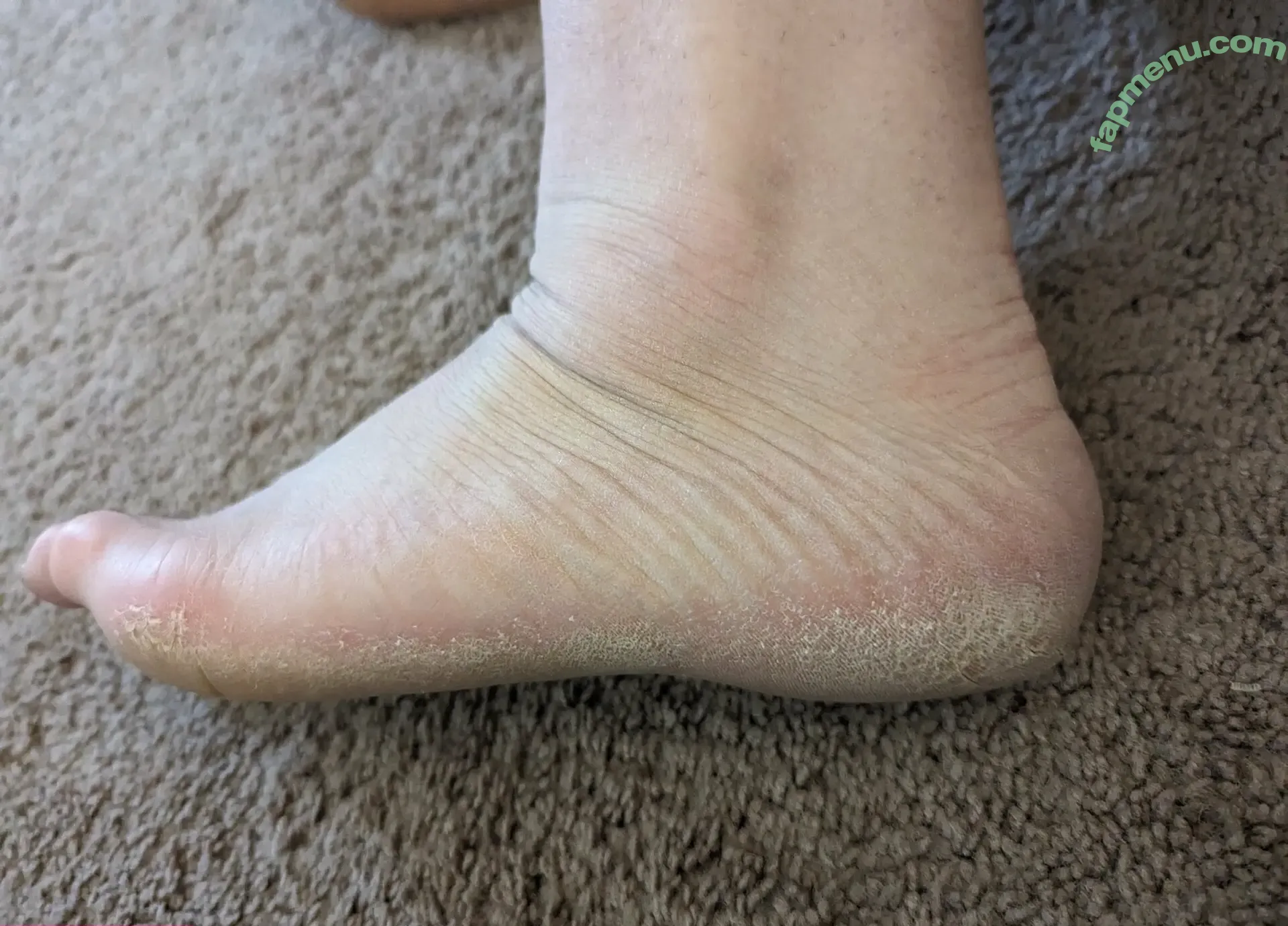 flirtyf33t94 nude photo #0076 (peanutbutterandjellyaddict)