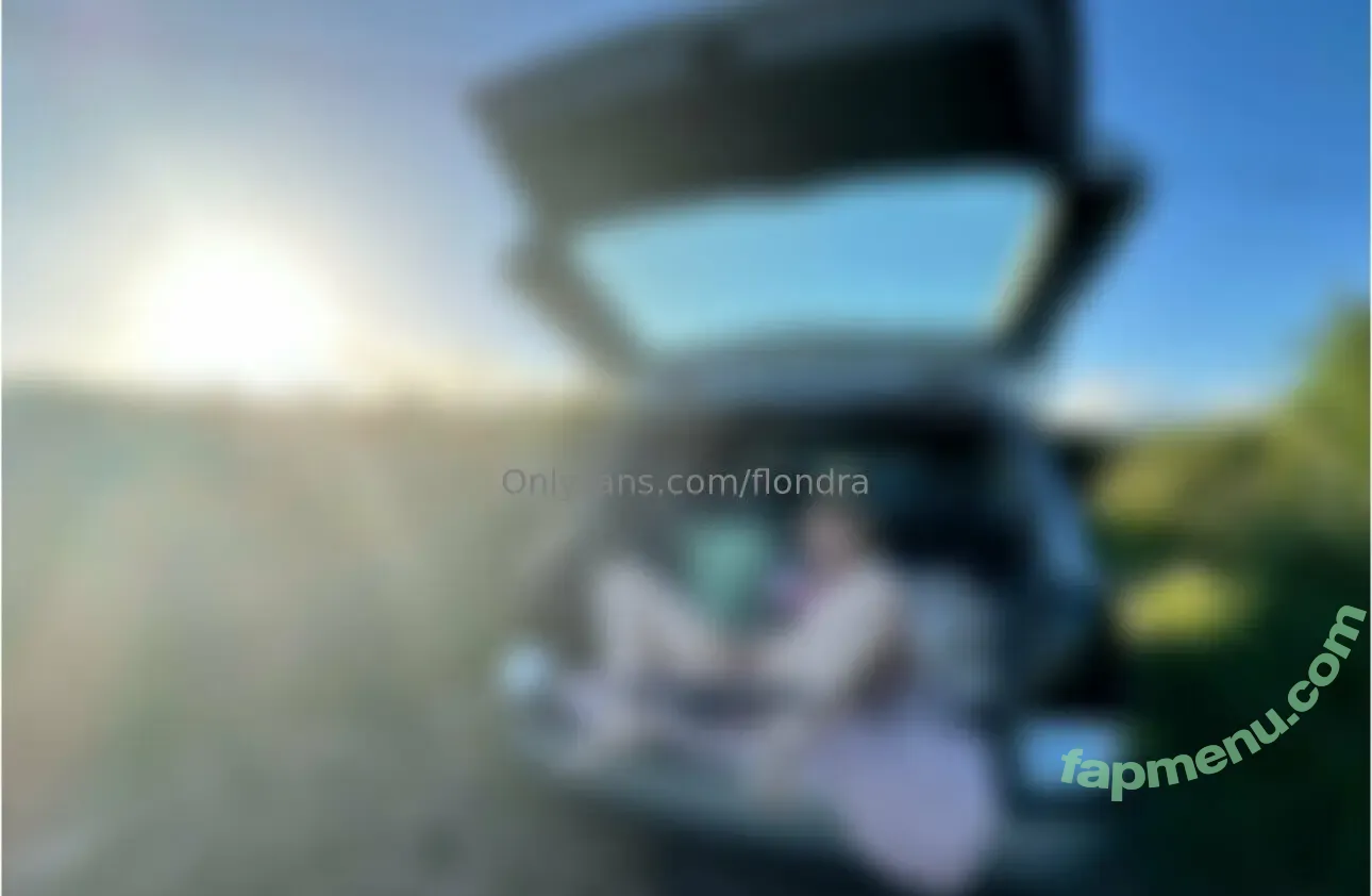 flondra nude photo #0010 (flondrawgolfie)