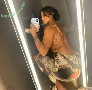 flopajares / Carameltreattt / Florencia Britos / Florencia Pajares / iamcaramelbrunettee nude photo #0017