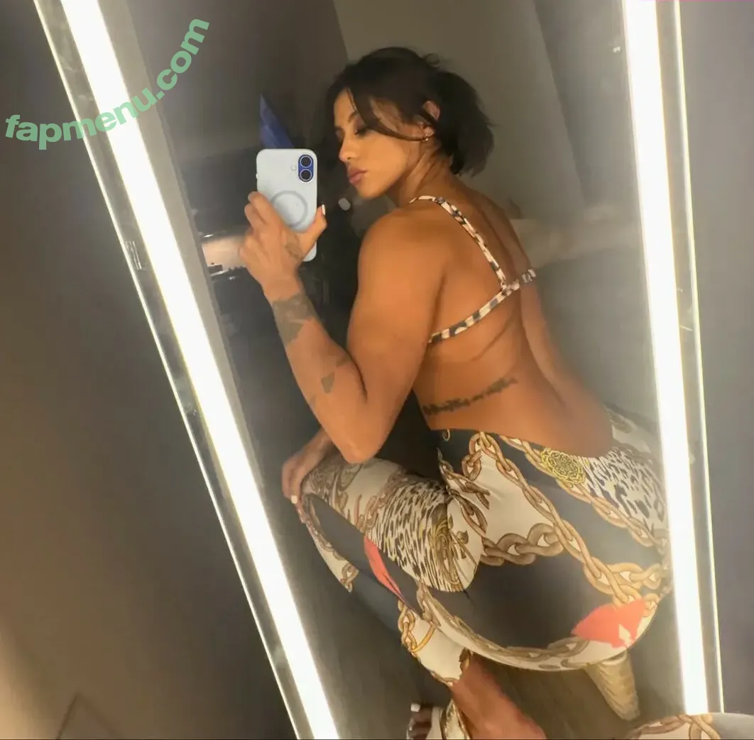 flopajares nude photo #0017 (Carameltreattt / Florencia Britos / Florencia Pajares / iamcaramelbrunettee)