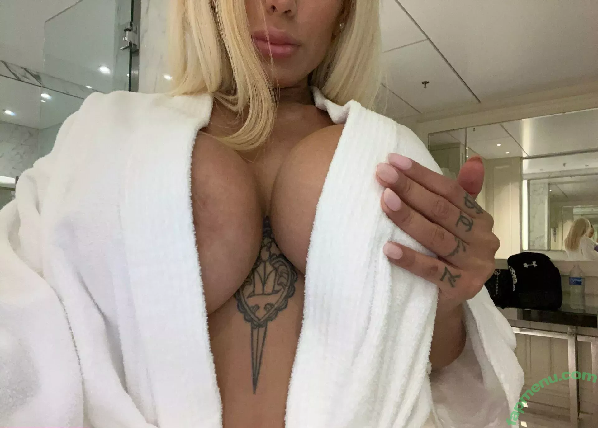 flopic nude photo #0067 (flopichilooficial)