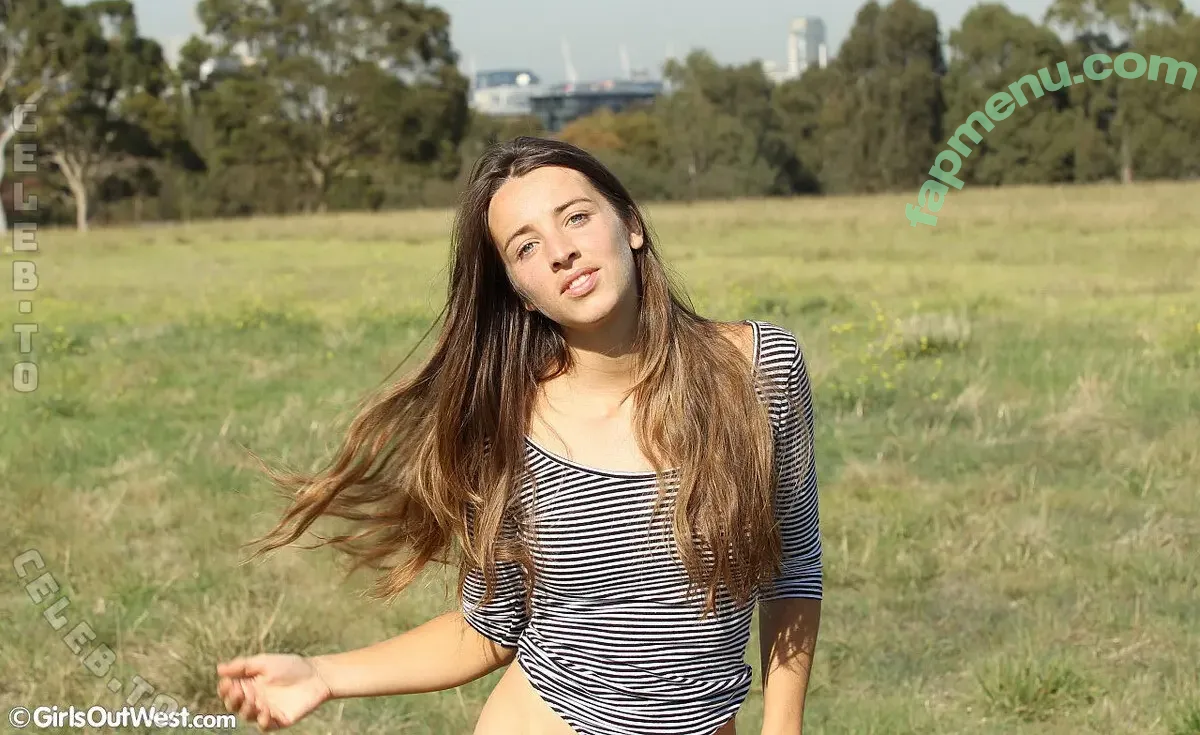 Flora nude photo #0215 (desi.flora / florafaunauniverse)