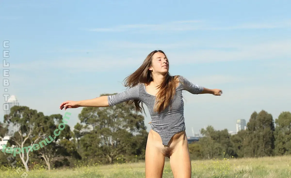 Flora nude photo #0220 (desi.flora / florafaunauniverse)