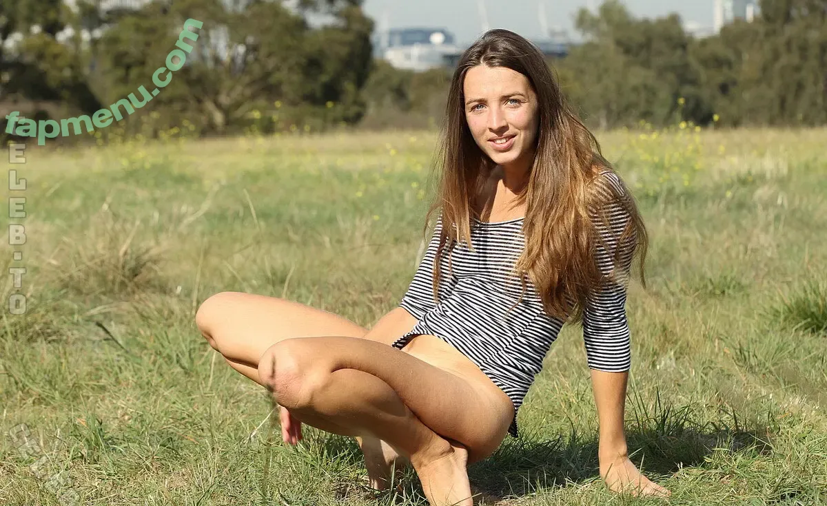 Flora nude photo #0224 (desi.flora / florafaunauniverse)